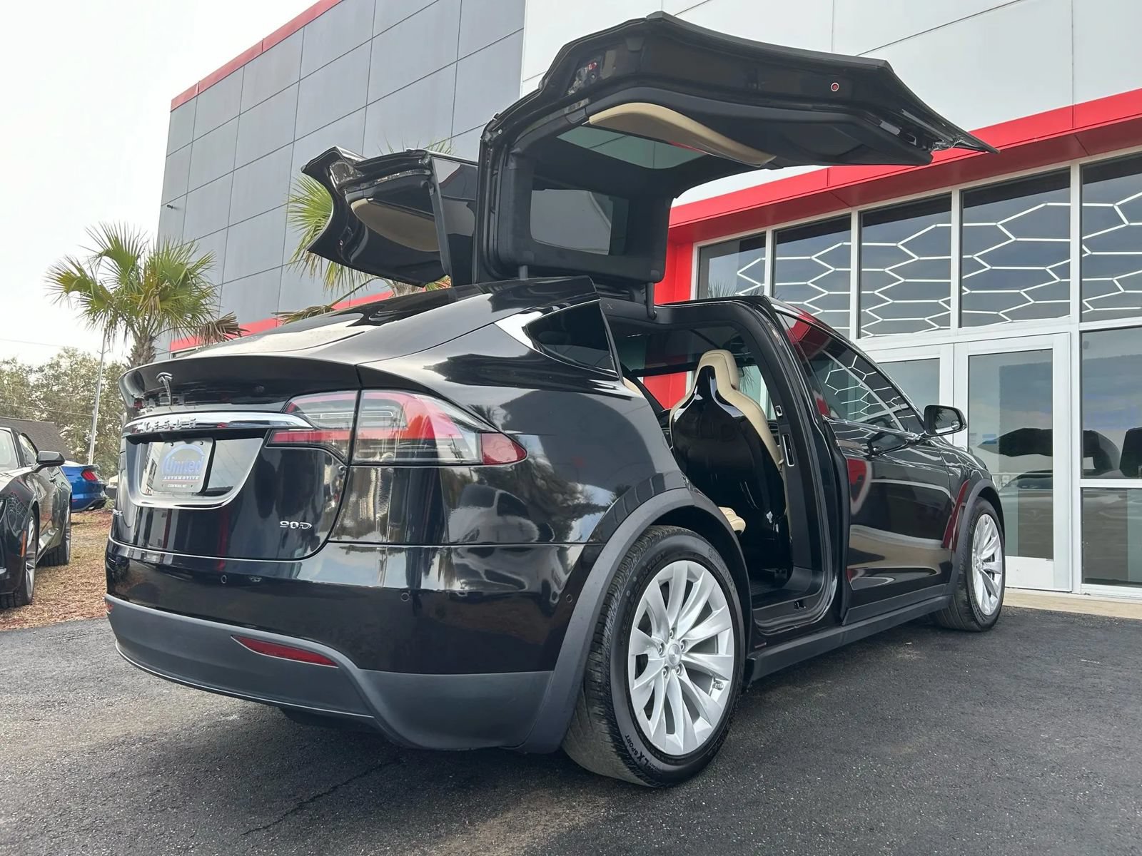 Used 2016 Tesla Model X 90D AWD/4WD image 9