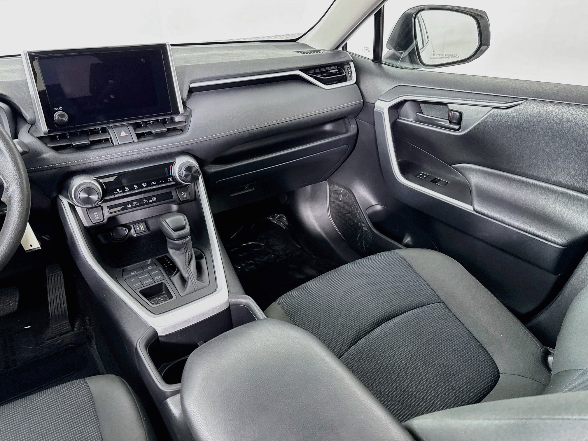 Certified 2025 Toyota RAV4 LE AWD/4WD image 21