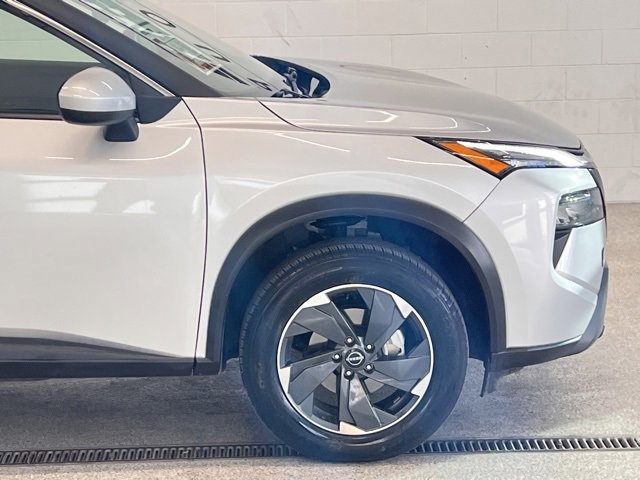 Used 2025 Nissan Rogue SV image 10