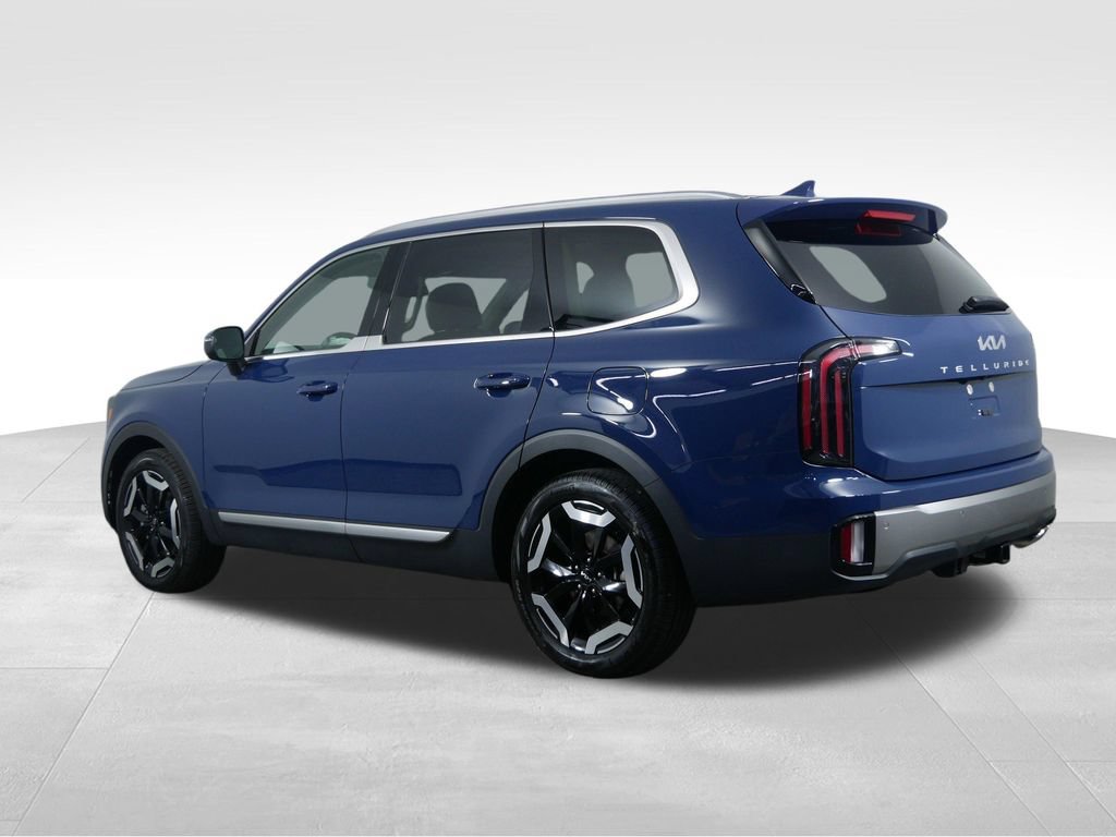 Used 2025 Kia Telluride EX X-Line AWD/4WD image 8