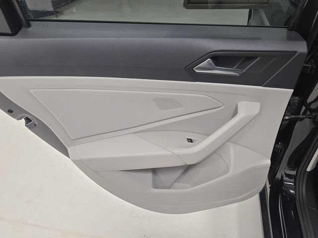 Used 2024 Volkswagen Jetta SE FWD image 12