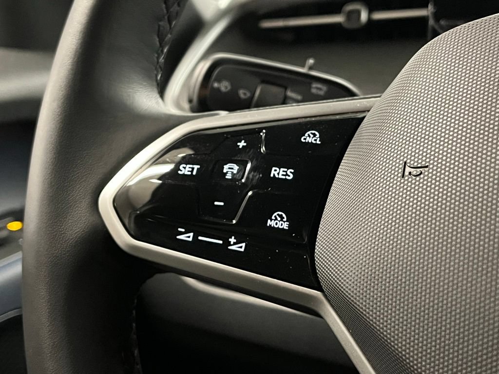 New 2025 Volkswagen ID. Buzz Pro S RWD image 26