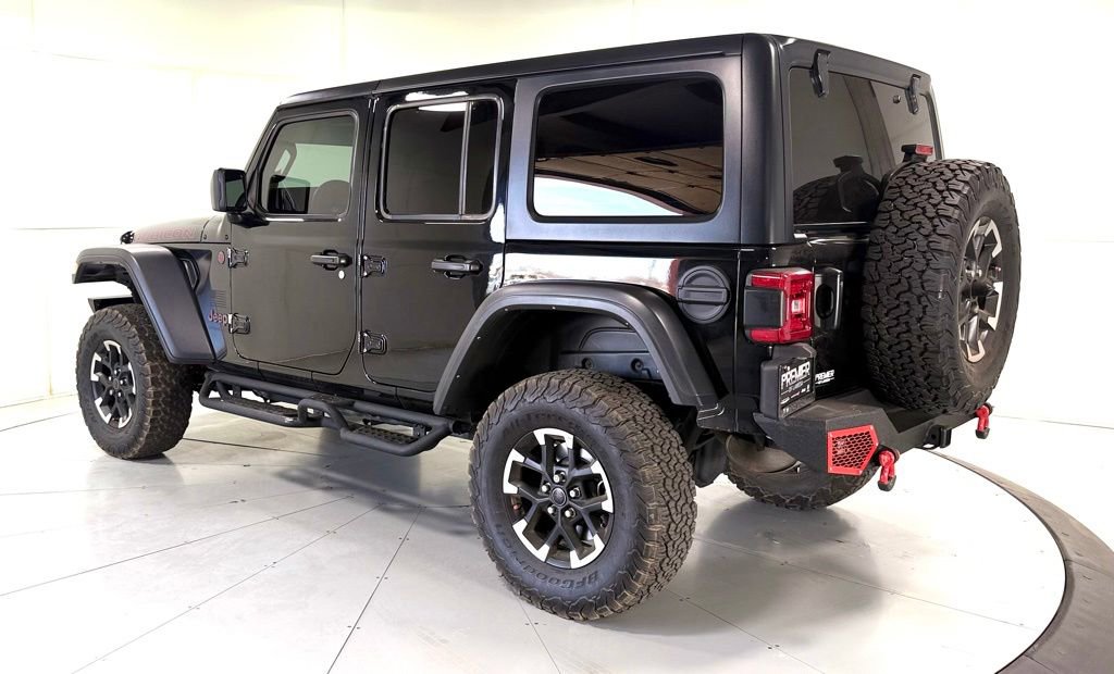Used 2024 Jeep Wrangler Rubicon w/ Technology Group image 7
