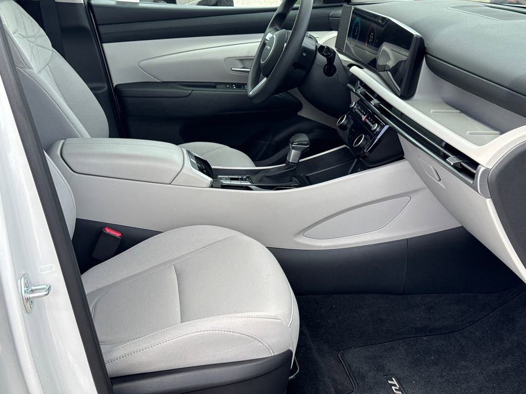 Certified 2025 Hyundai Tucson SEL FWD image 13