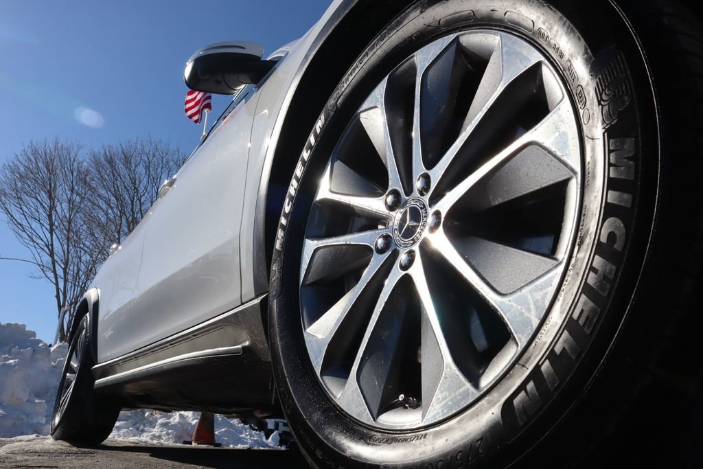 Used 2021 Mercedes-Benz GLE 450 4MATIC w/ Premium Package image 8