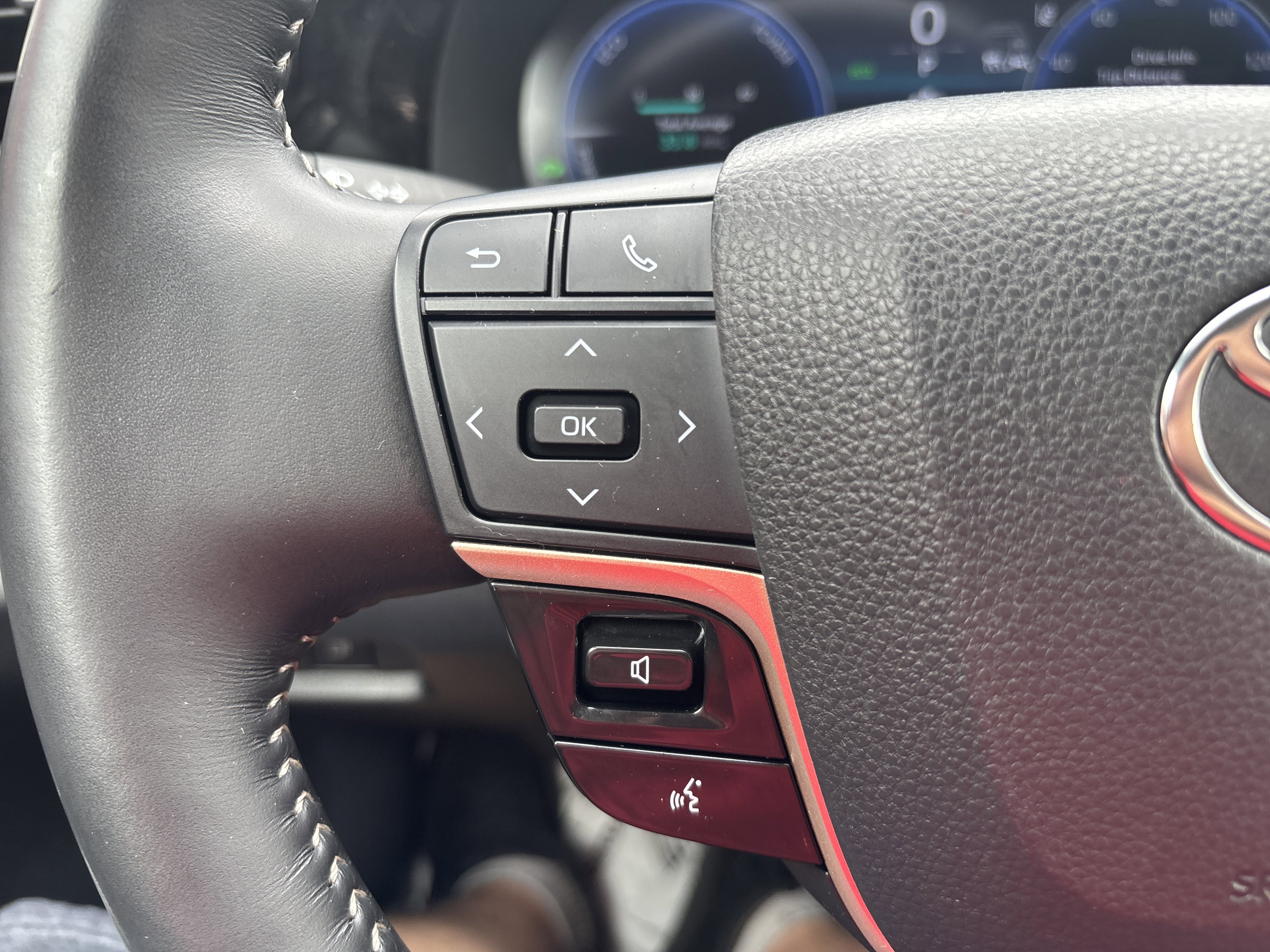 Certified 2024 Toyota Crown AWD/4WD image 19