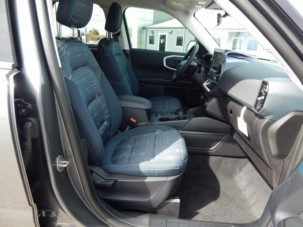 New 2024 Ford Bronco Sport Heritage w/ Heritage Convenience Package image 17