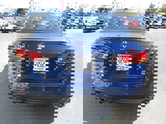 Used 2024 Nissan Altima 2.5 SR w/ SR Premium Package image 5