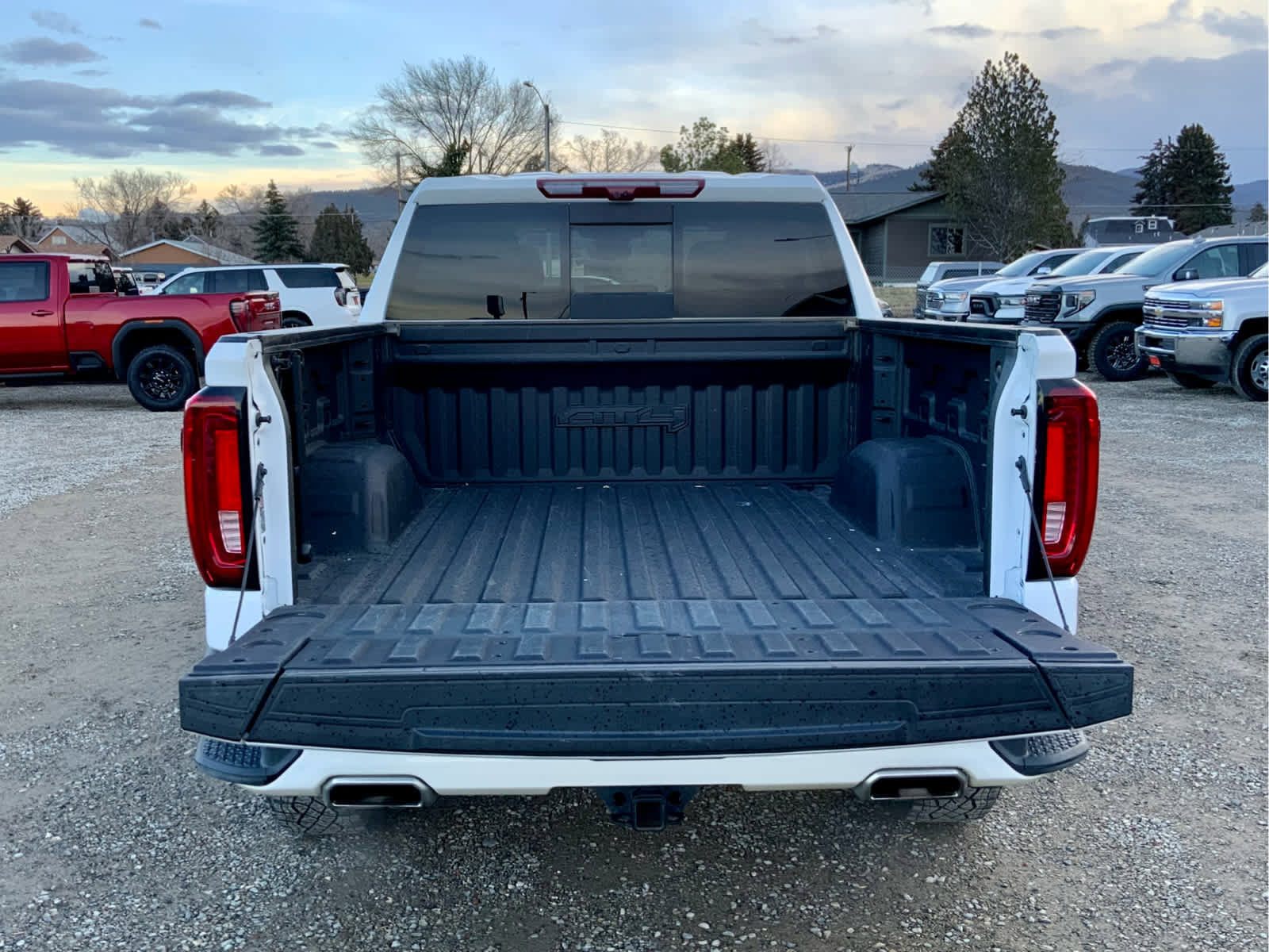 Used 2024 GMC Sierra 1500 AT4 w/ Technology Package image 17