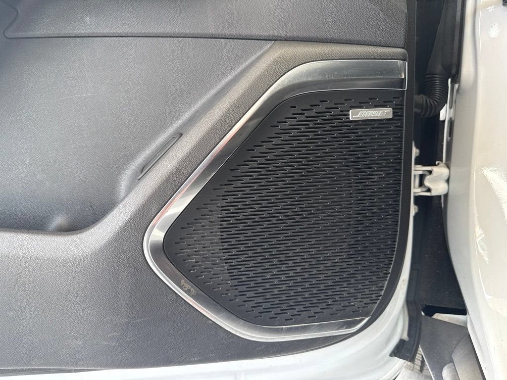 Used 2025 GMC Acadia Elevation FWD image 32