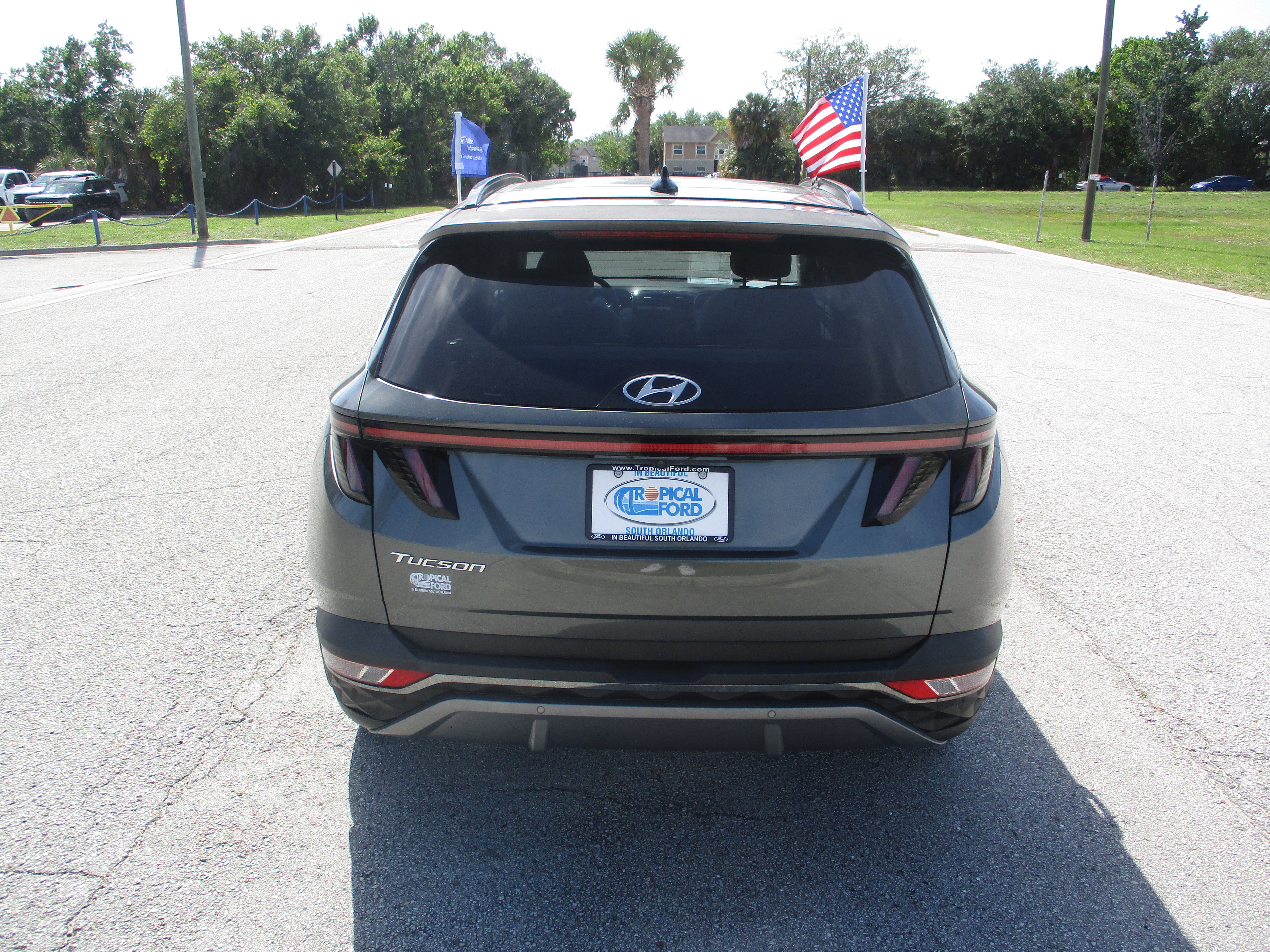 Used 2022 Hyundai Tucson Limited w/ Cargo Package FWD image 6