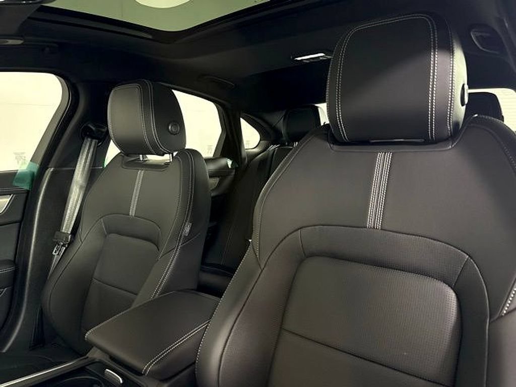New 2024 Jaguar XF R-Dynamic SE AWD/4WD image 29