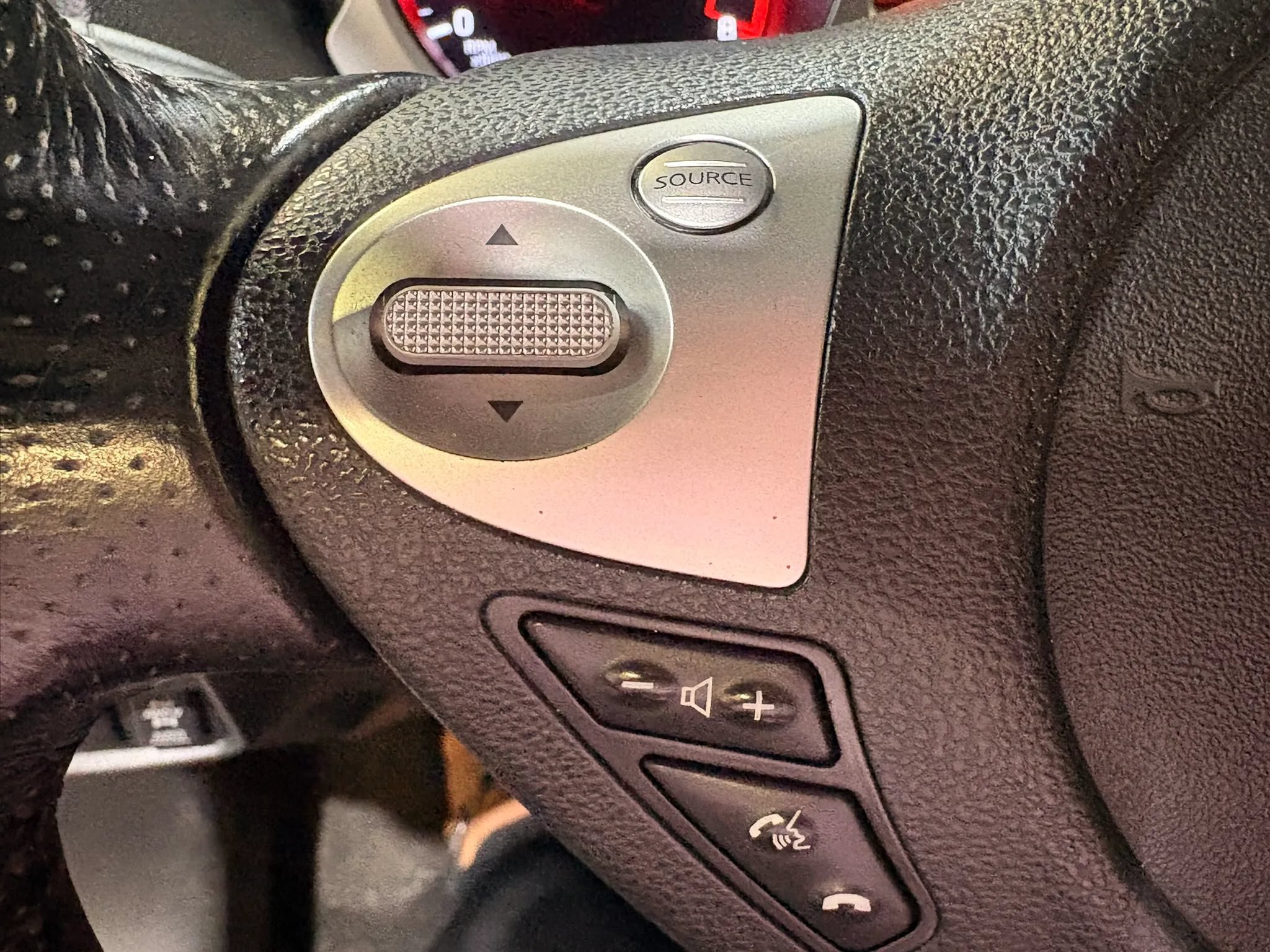 Used 2012 Nissan Juke S AWD/4WD image 25