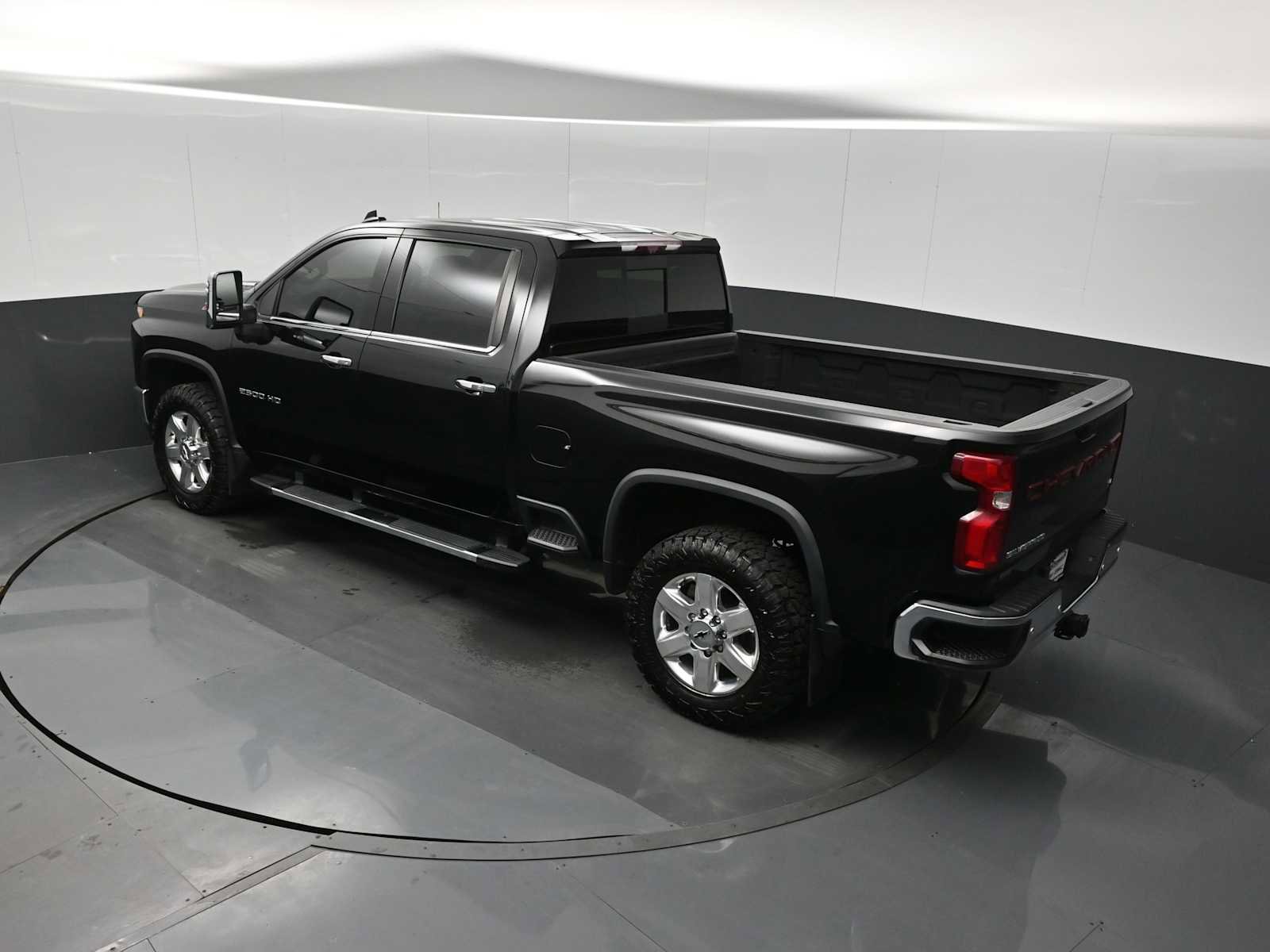 Used 2020 Chevrolet Silverado 2500 LTZ w/ LTZ Plus Package image 16