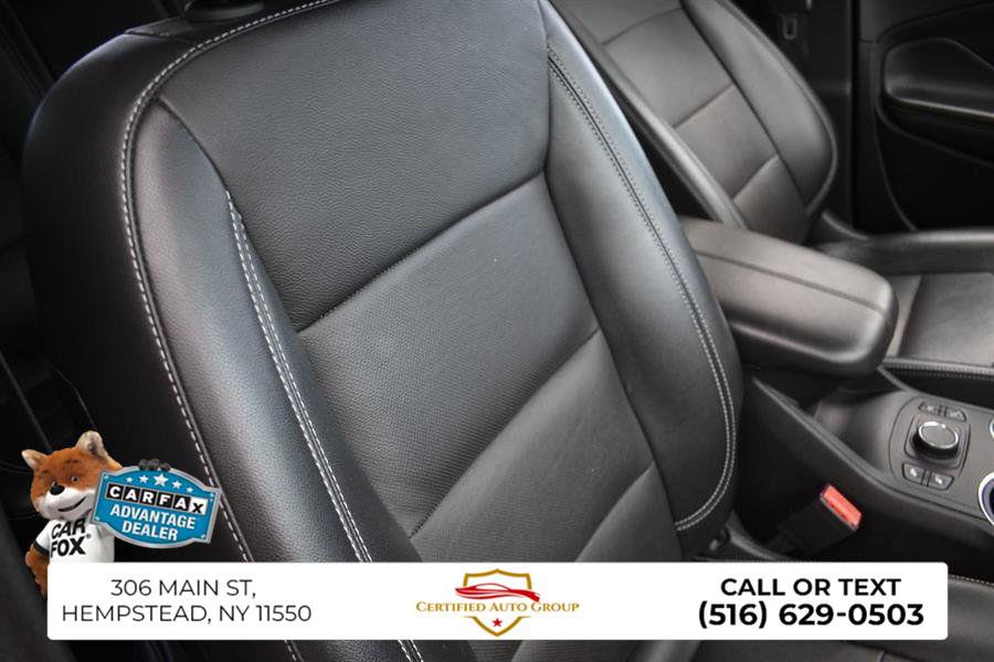 Used 2023 GMC Terrain SLT image 10