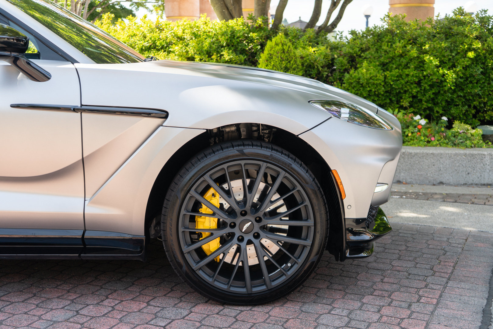 Used 2023 Aston Martin DBX 707 AWD/4WD image 4