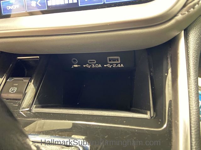 Used 2023 Subaru Outback Premium image 16