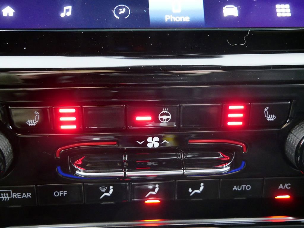 Certified 2024 Jeep Grand Cherokee Altitude image 47