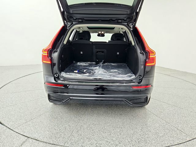 New 2026 Volvo XC60 B5 Ultra w/ Protection Package Premier image 19