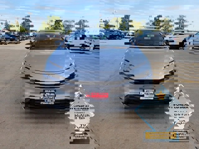 New 2026 Toyota Prius LE image 3