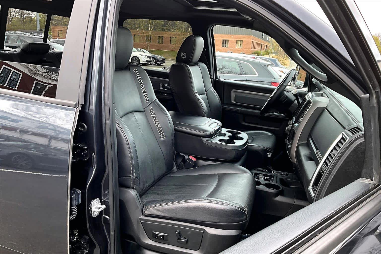 Used 2018 RAM 2500 Power Wagon w/ Leather & Luxury Group AWD/4WD image 8