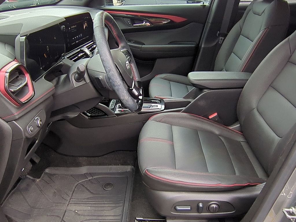 Used 2024 Chevrolet TrailBlazer RS image 18