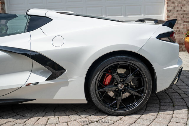 Used 2020 Chevrolet Corvette Stingray Premium Cpe w/ 3LT Preferred Equipment Group RWD image 5