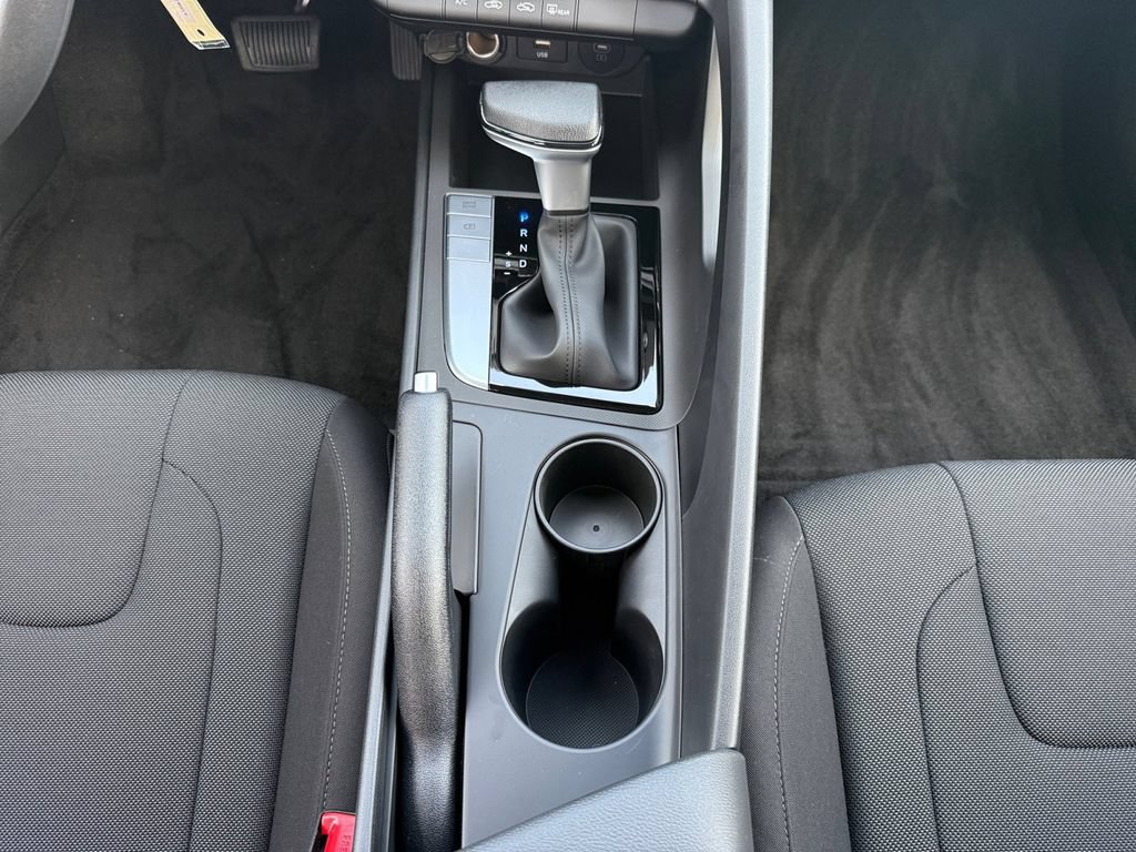 New 2026 Hyundai Elantra SE FWD image 15