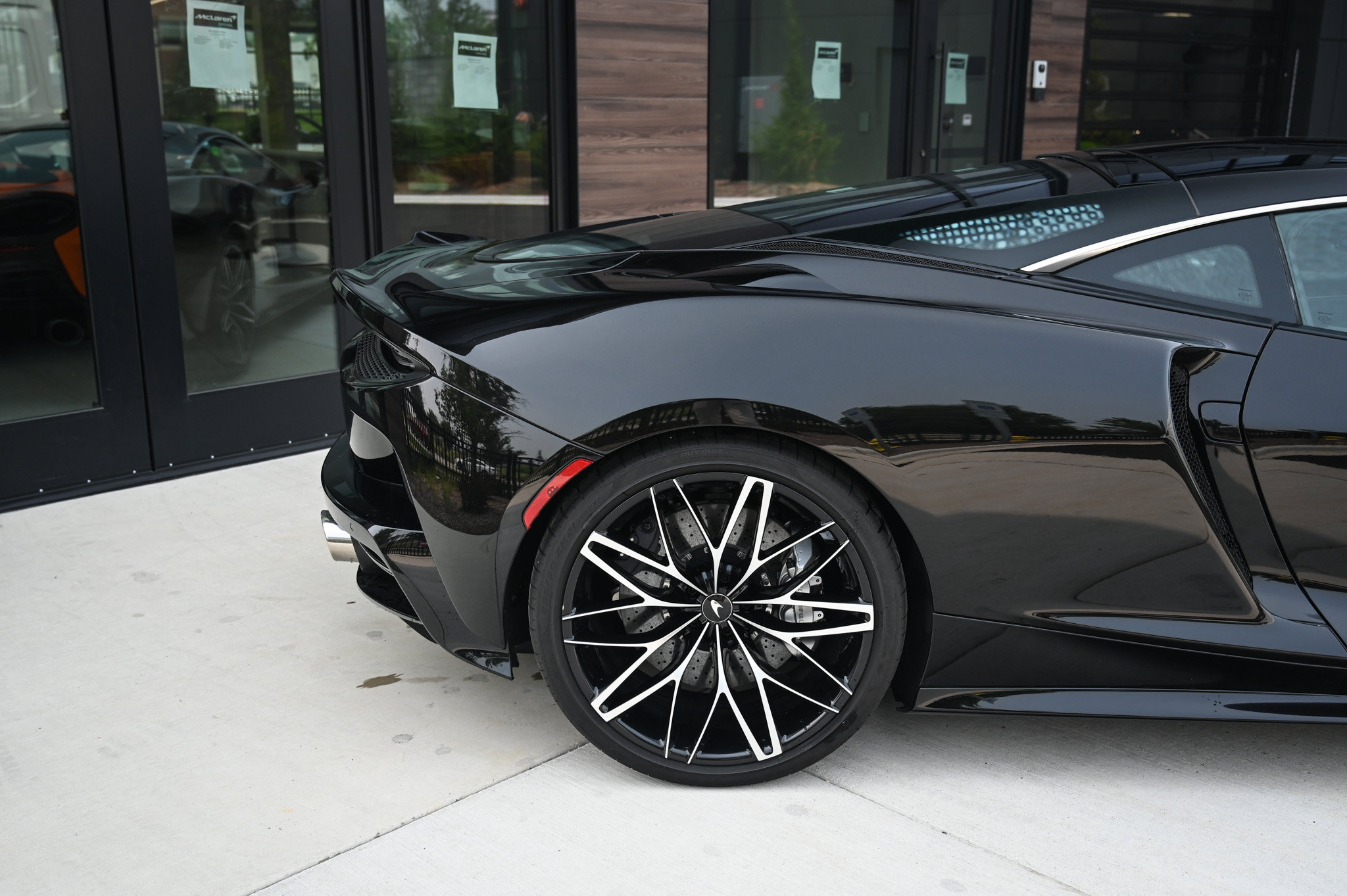 Used 2025 McLaren GTS RWD image 7