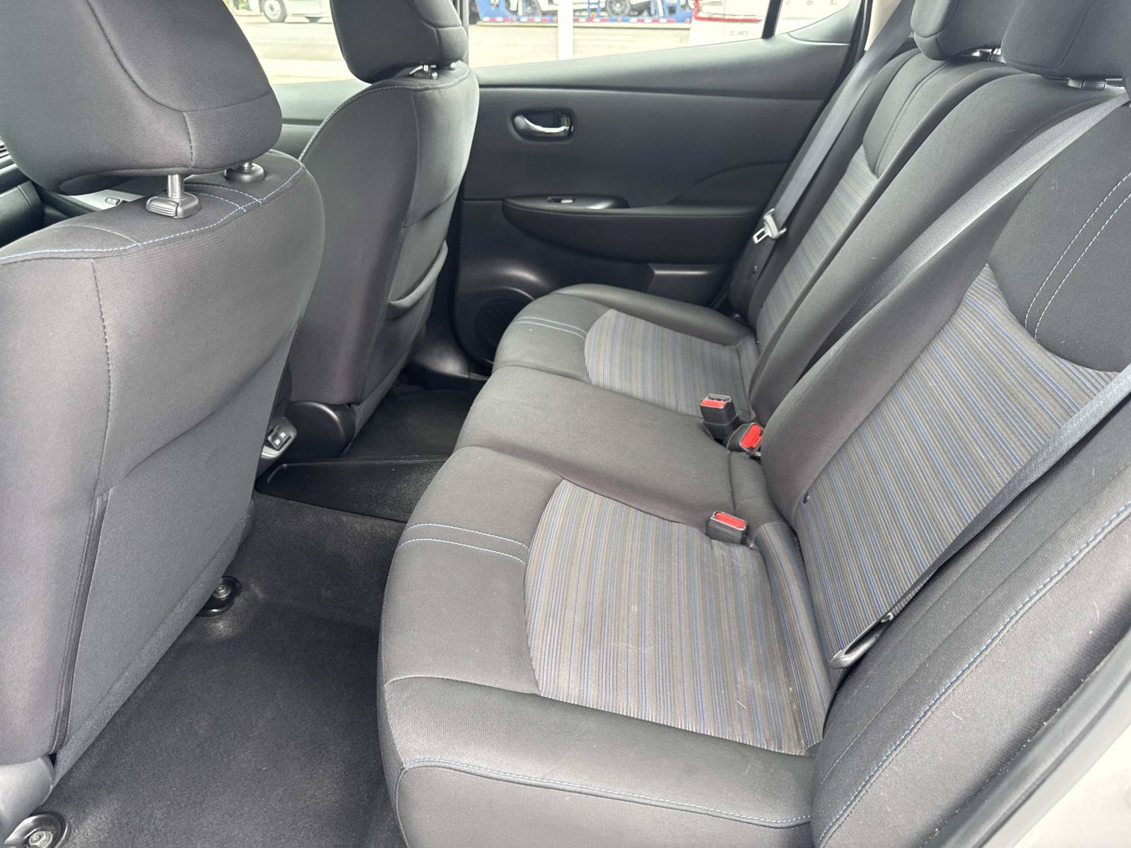 Used 2025 Nissan Leaf S FWD image 11