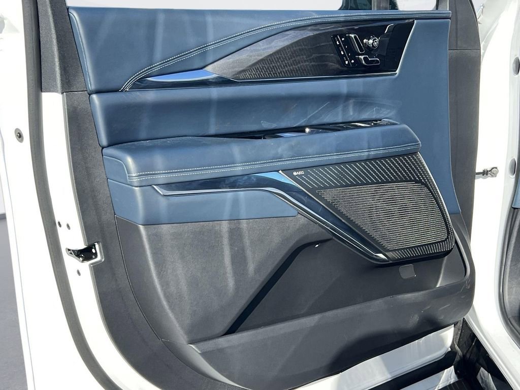 New 2025 Cadillac Escalade IQ Luxury 2 AWD/4WD image 10