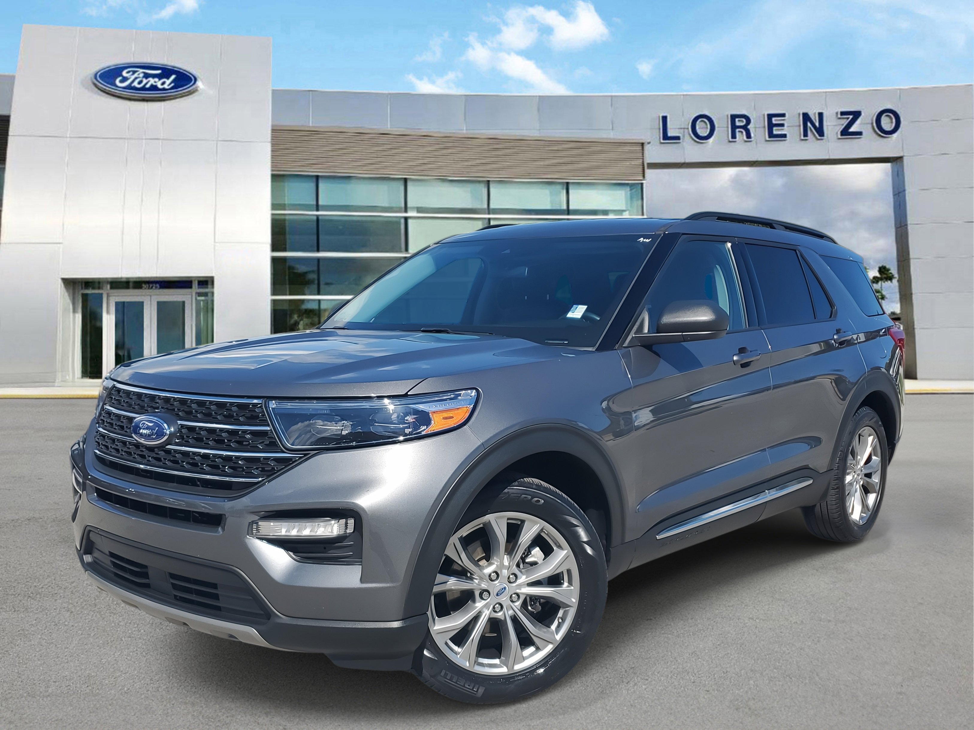 Used 2022 Ford Explorer XLT w/ Equipment Group 202A image 1