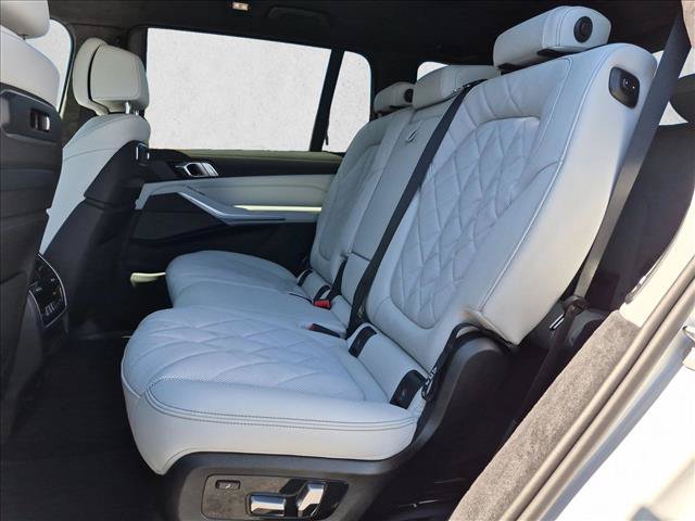 New 2027 BMW X7 xDrive40i w/ Executive Package AWD/4WD image 16