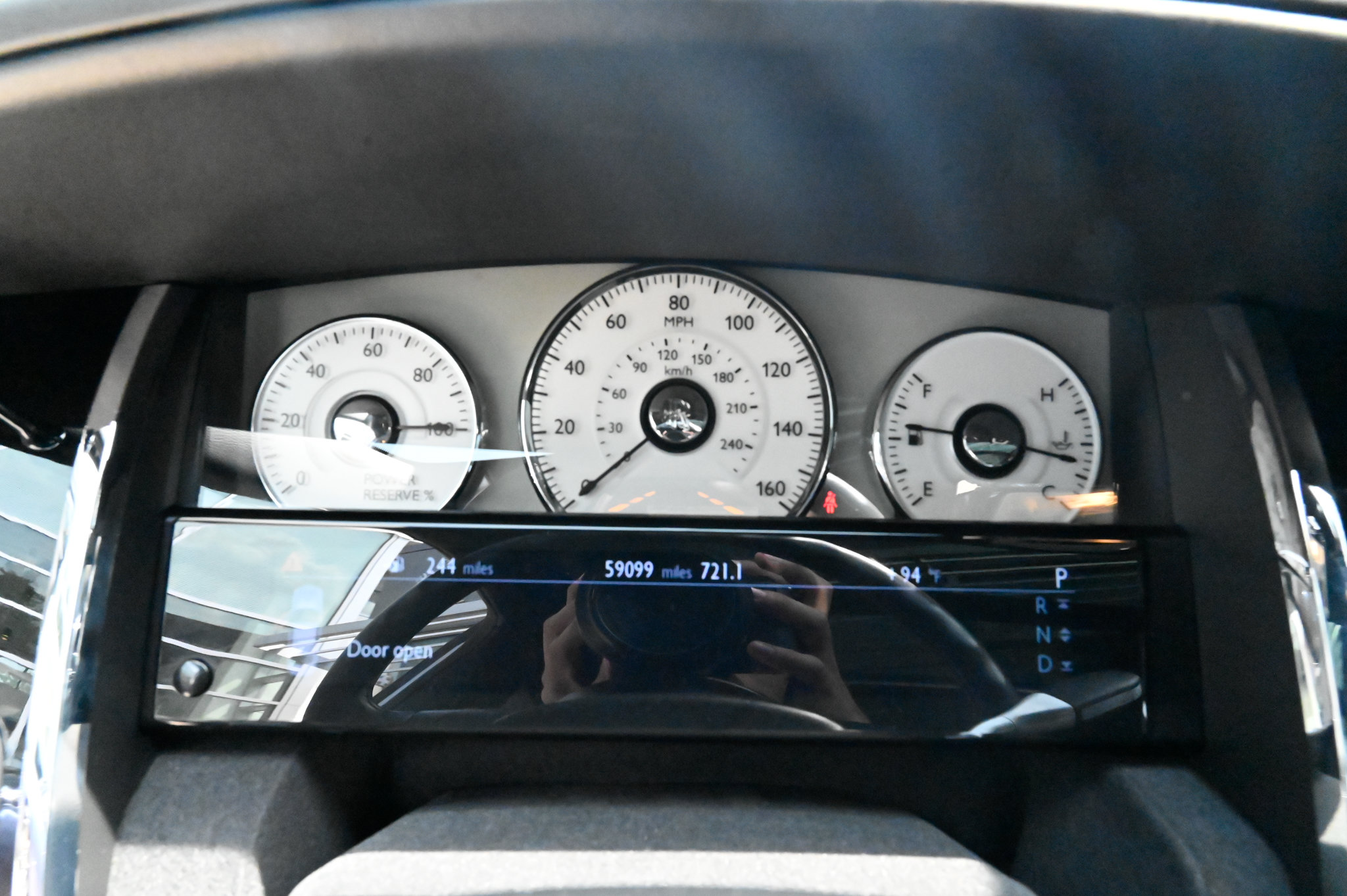 Used 2013 Rolls-Royce Ghost RWD image 33