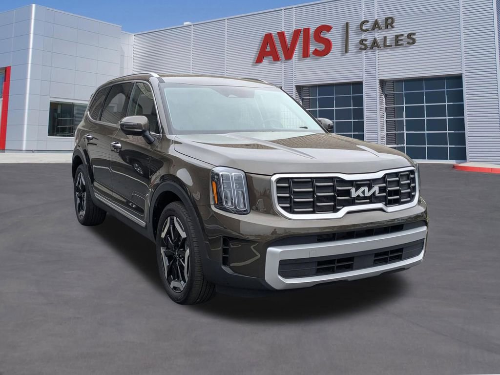 Used 2025 Kia Telluride S image 3