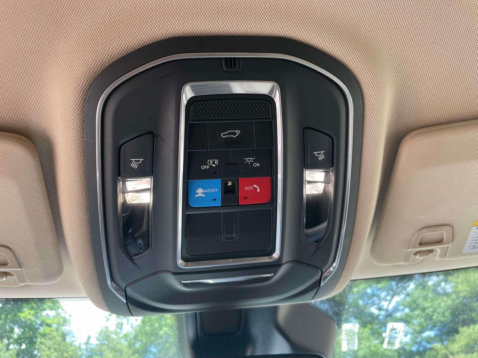 Used 2022 Jeep Grand Cherokee L Limited AWD/4WD image 28