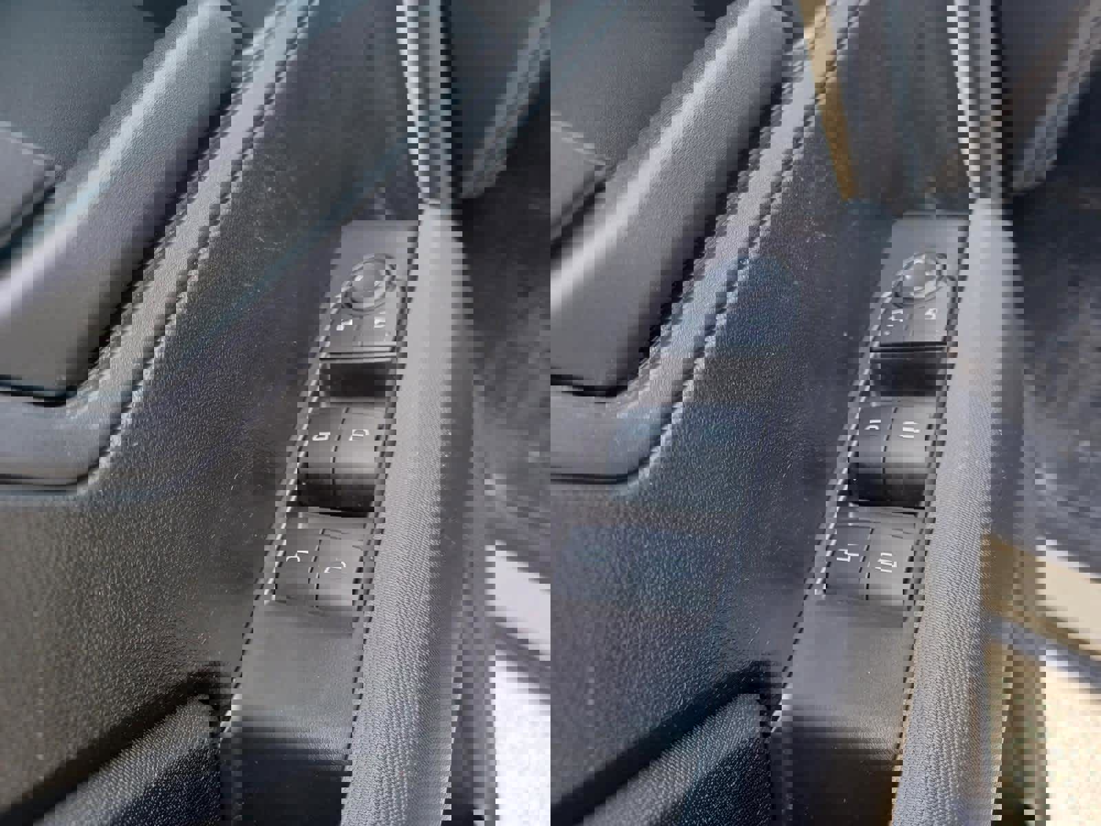 Used 2024 Chevrolet Colorado W/T image 12