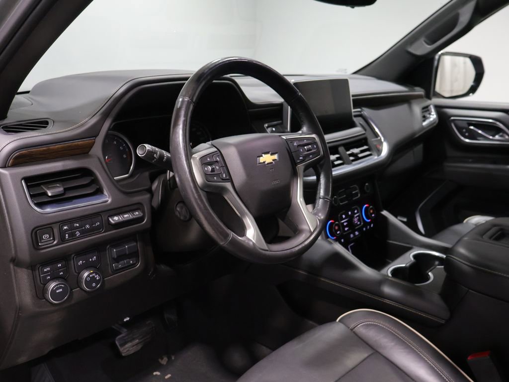 Used 2021 Chevrolet Tahoe Premier w/ Premium Package image 17