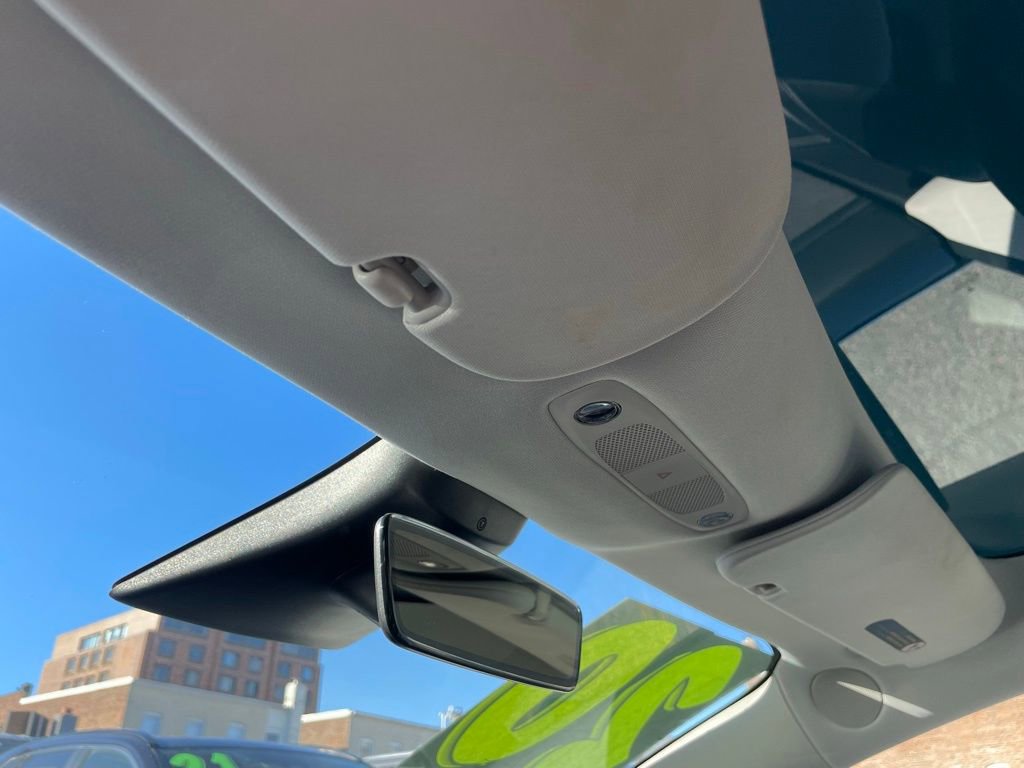 Used 2020 Tesla Model 3 image 17