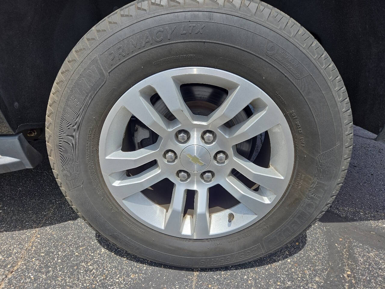 Used 2020 Chevrolet Suburban LT AWD/4WD image 22