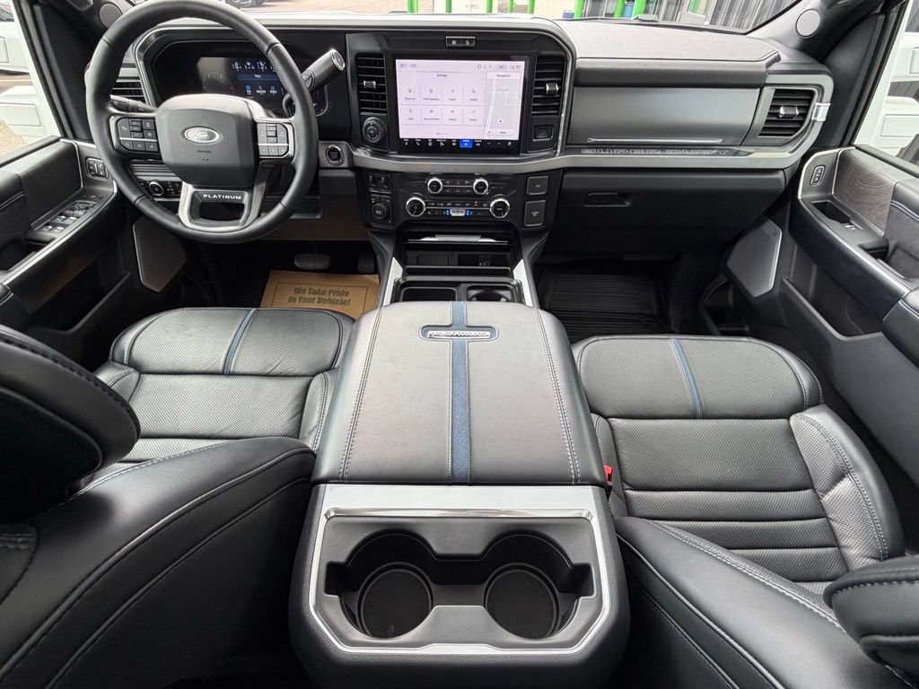 Used 2025 Ford F450 Platinum w/ FX4 Off-Road Package AWD/4WD image 12