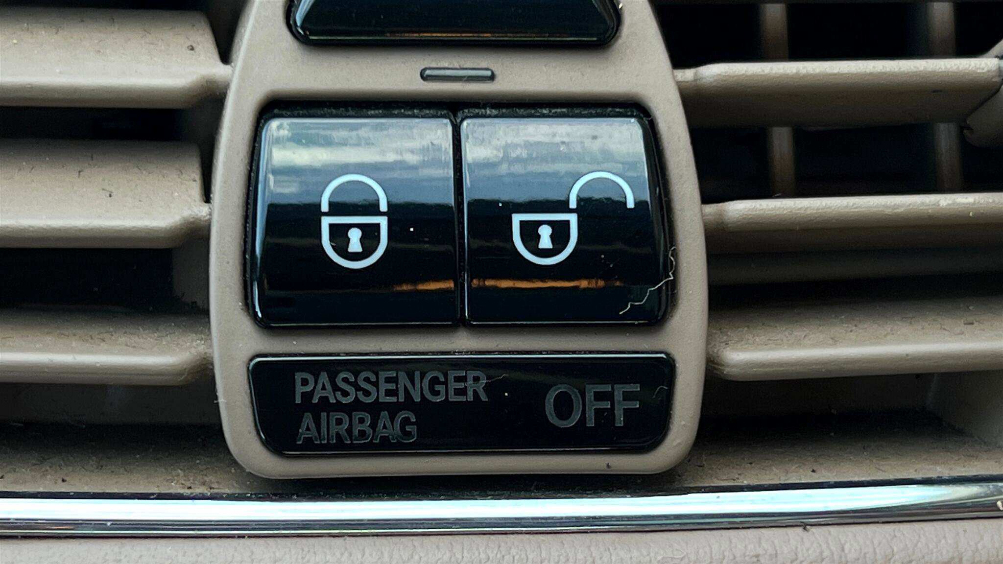 Used 2004 Maybach 57 image 47