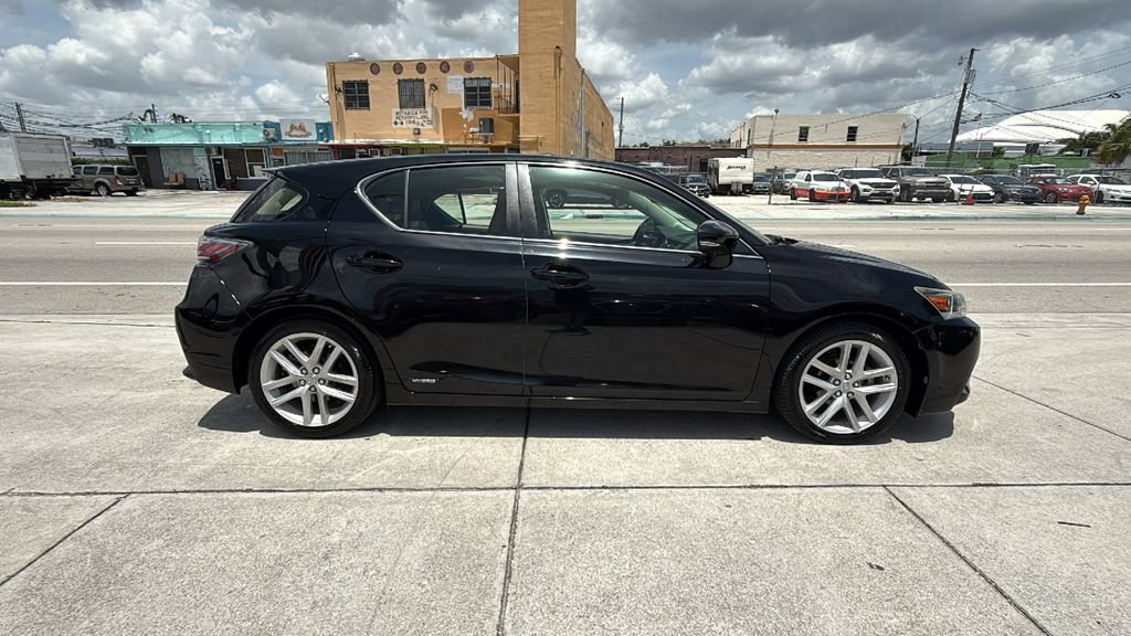 Used 2016 Lexus CT 200h w/ Navigation Package FWD image 15