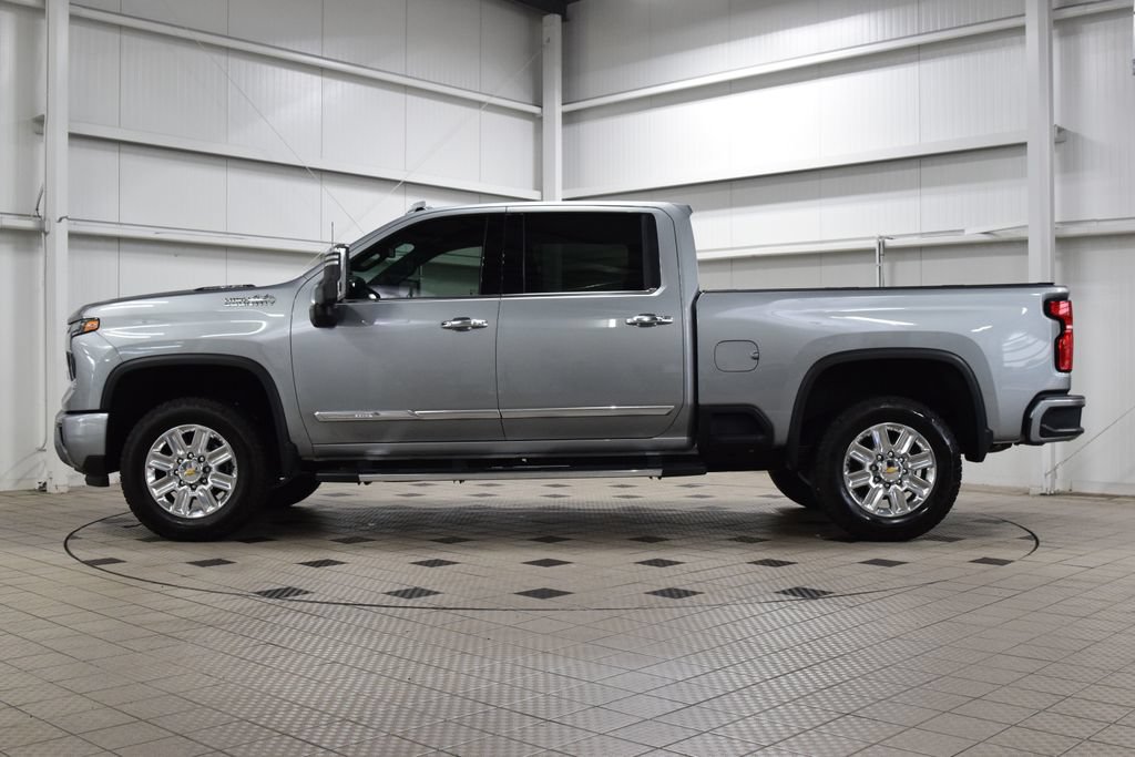 Used 2025 Chevrolet Silverado 2500 High Country w/ Z71 Off-Road Package AWD/4WD image 4