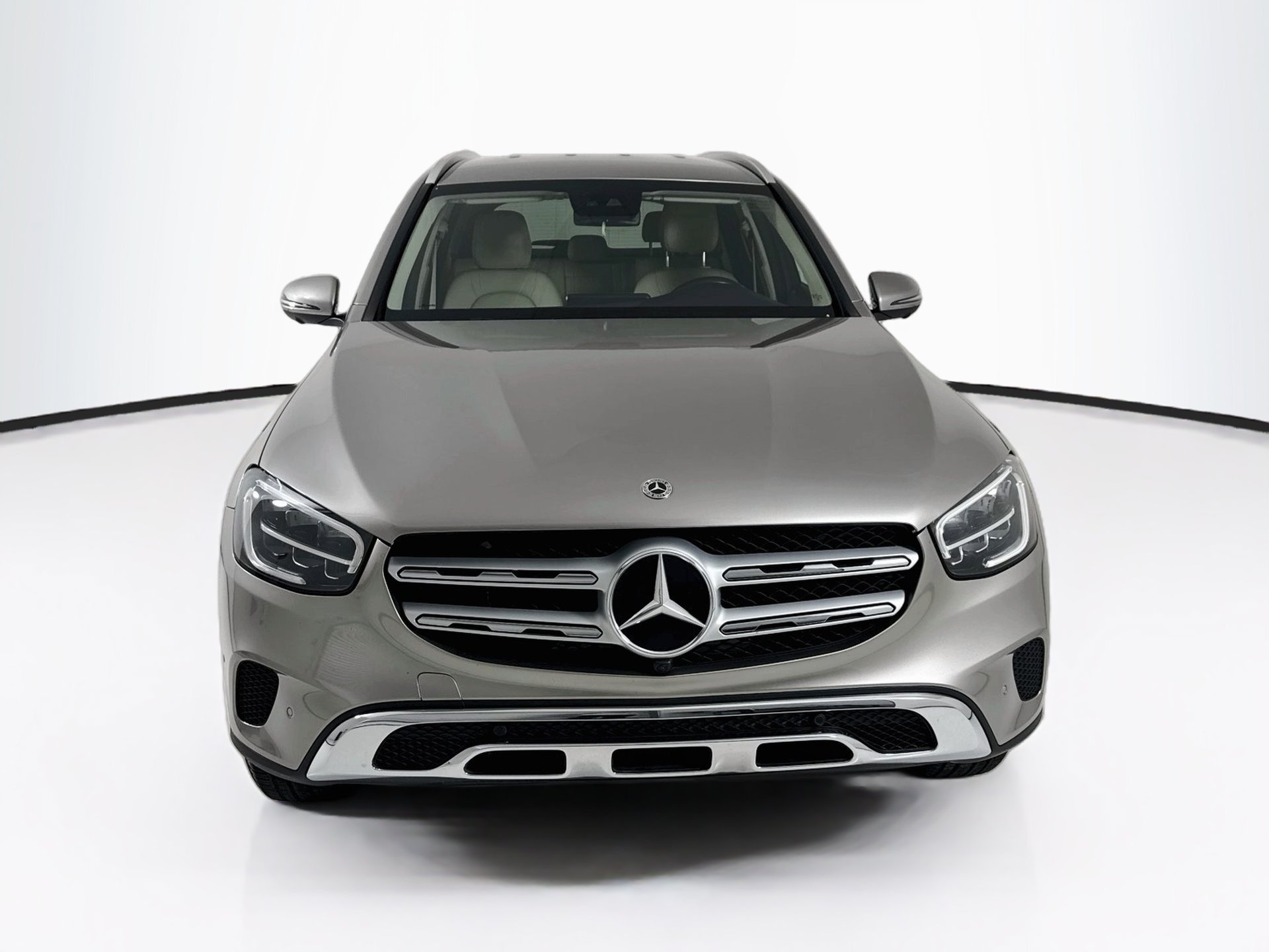Used 2022 Mercedes-Benz GLC 300 image 2