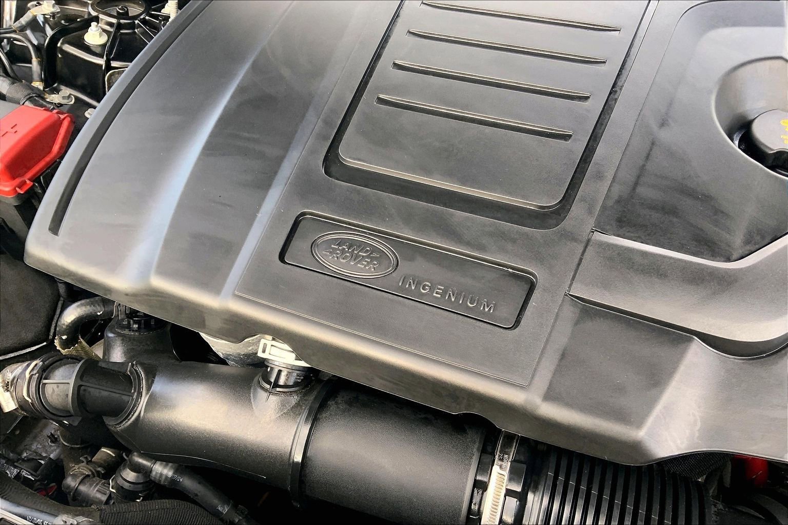 Used 2026 Land Rover Range Rover Velar Dynamic SE AWD/4WD image 32