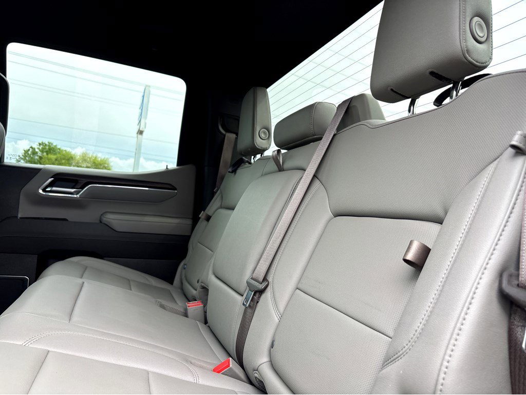 Certified 2025 GMC Sierra 1500 SLT RWD image 18