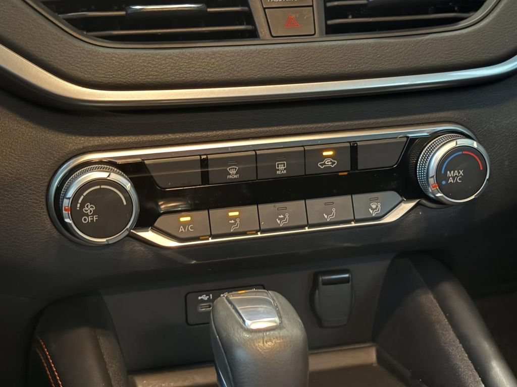 Used 2022 Nissan Altima 2.5 SR FWD image 14