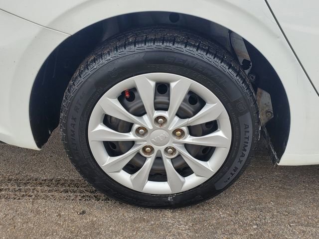 Used 2019 Kia Forte Sedan image 9