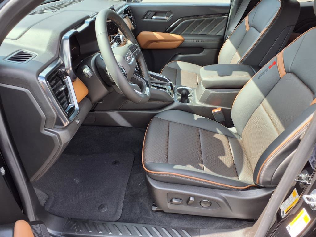 New 2025 GMC Canyon AT4 w/ Nightfall Edition image 4